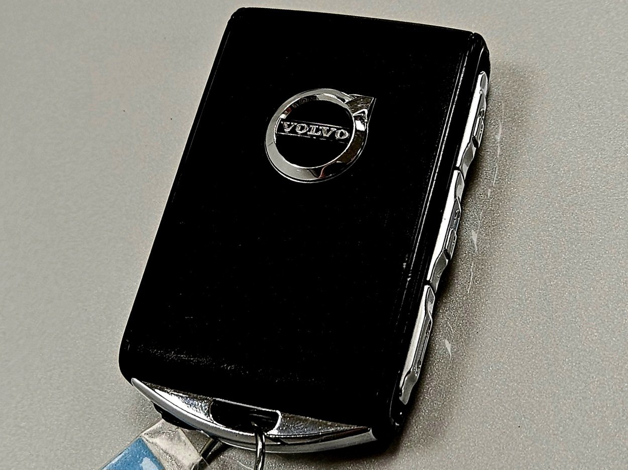 Used 2024 Volvo XC90 T8 Plus w/ Protection Package Premier image 38