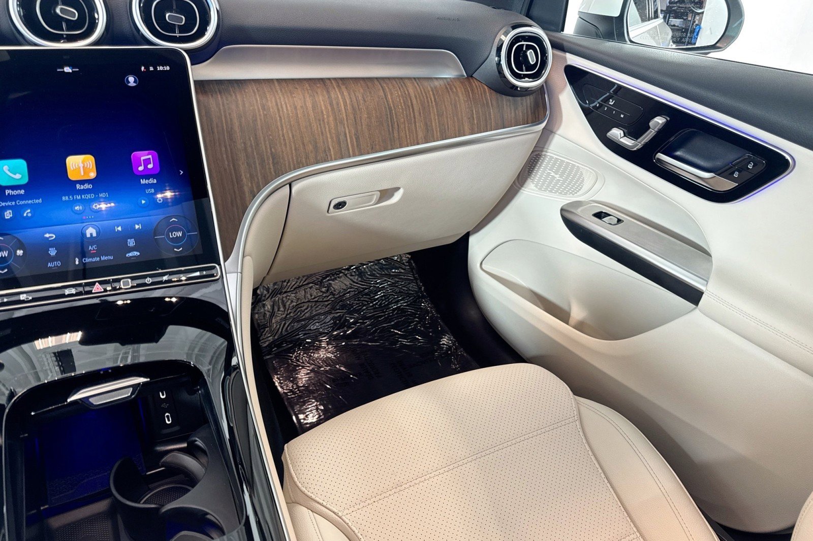 Certified 2026 Mercedes-Benz GLC 300 image 22
