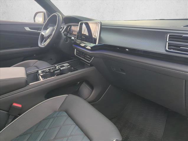 Used 2025 Volkswagen Atlas Cross Sport SEL Premium R-Line image 21