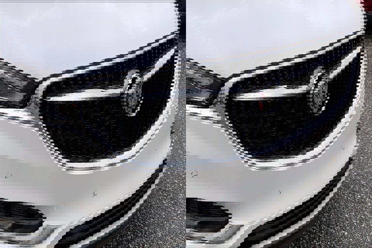 Used 2018 Buick Enclave Premium w/ Experience Buick Package image 29