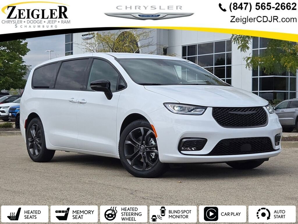 New 2026 Chrysler Pacifica Select