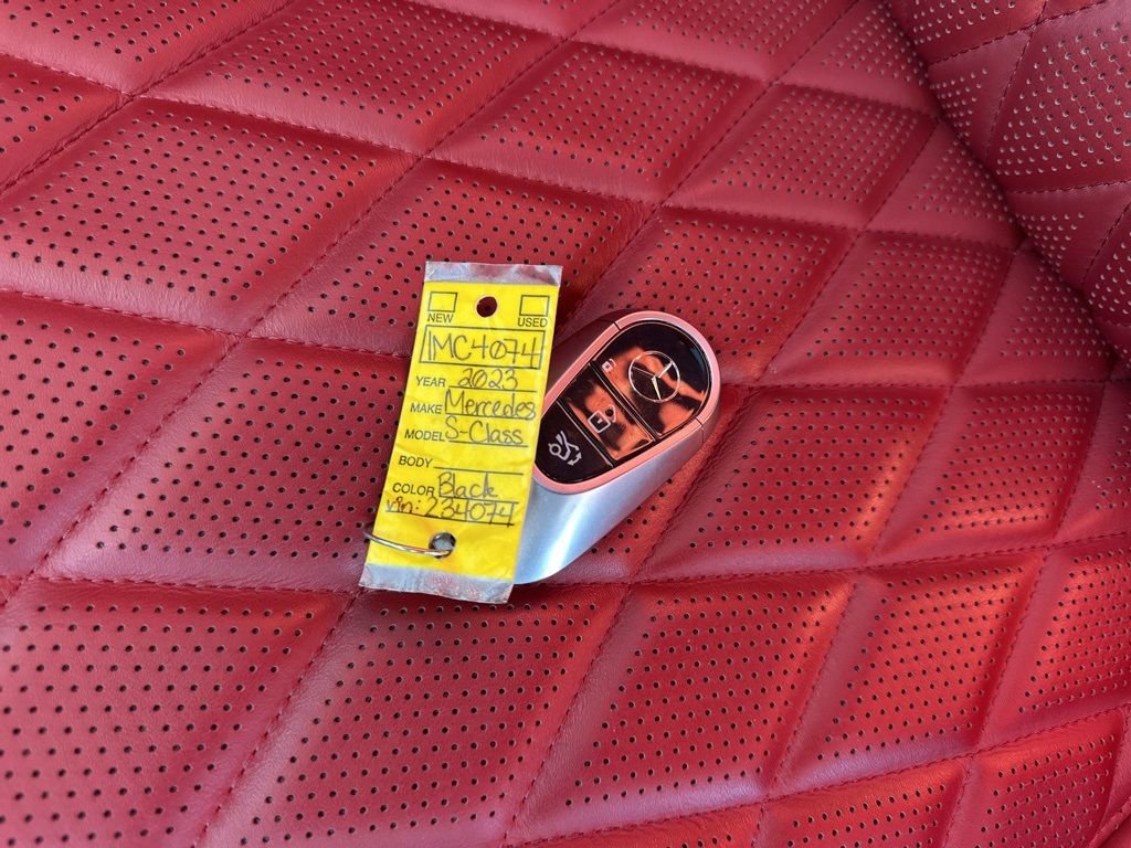 Used 2023 Mercedes-Benz S 580 4MATIC Sedan w/ AMG Line image 37