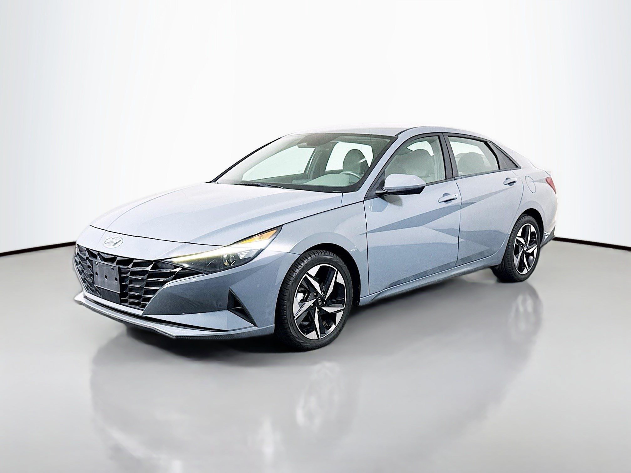 Used 2023 Hyundai Elantra SEL w/ Convenience Package FWD image 4