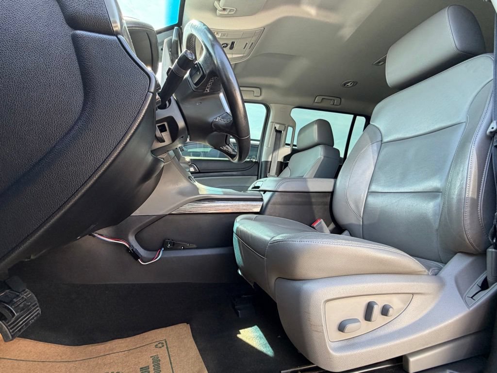 Used 2018 Chevrolet Suburban LT AWD/4WD image 10