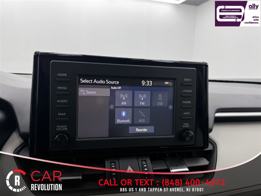 Used 2019 Toyota RAV4 XLE Premium w/ Cold Weather Package image 18