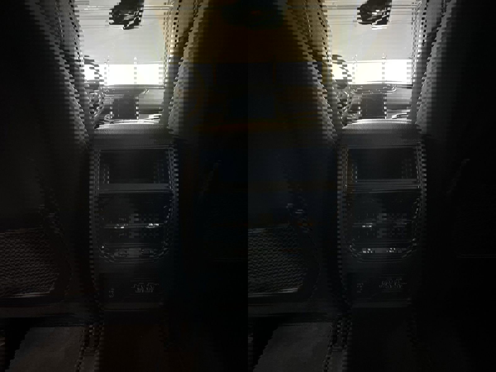 Used 2024 Jeep Grand Cherokee Altitude image 21