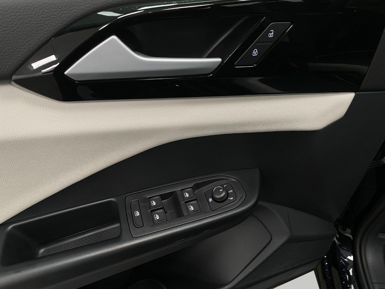 New 2026 Volkswagen Taos S AWD/4WD image 27