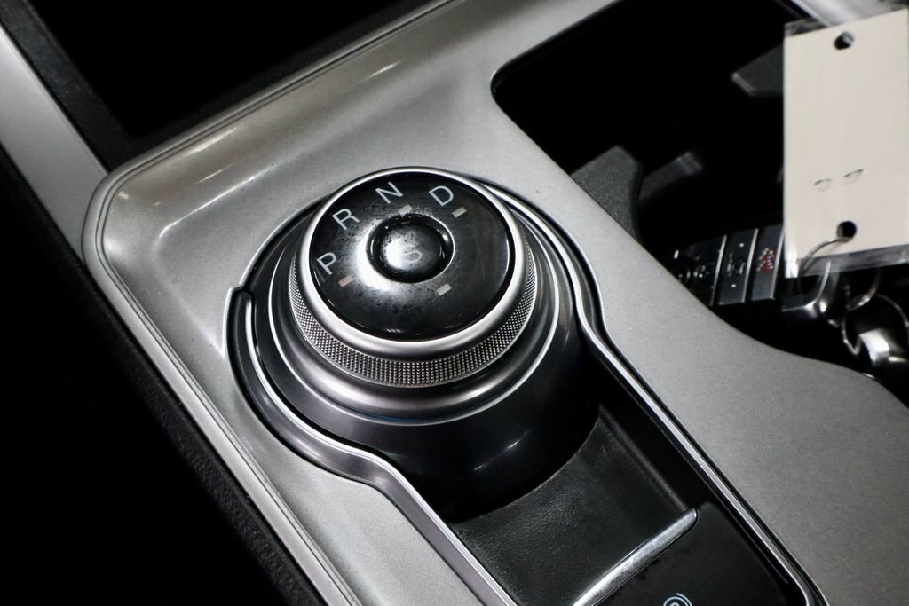 Certified 2024 Ford Edge SEL w/ Convenience Package AWD/4WD image 32