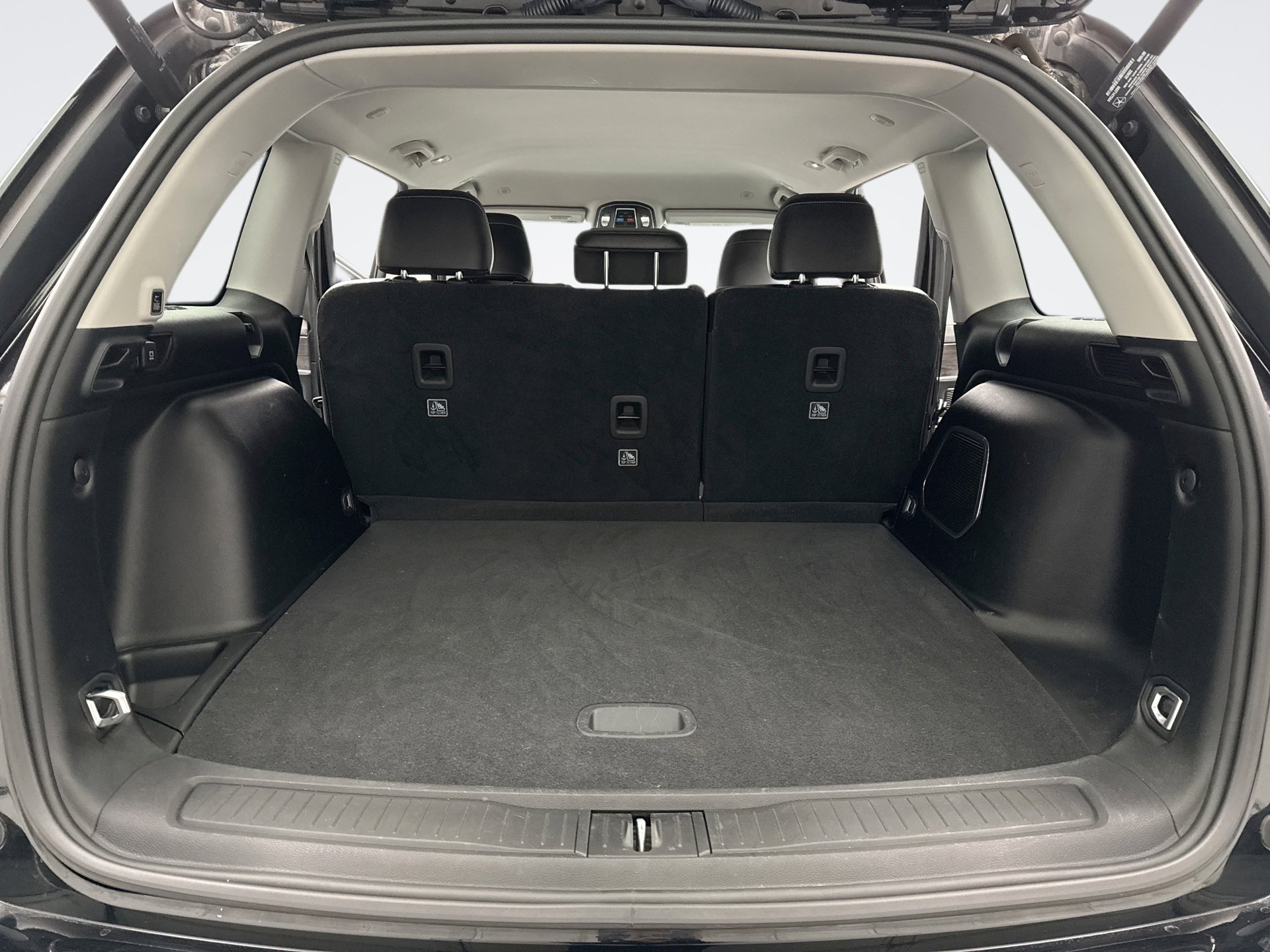 Used 2023 Jeep Grand Cherokee Limited w/ Black Appearance Package image 22