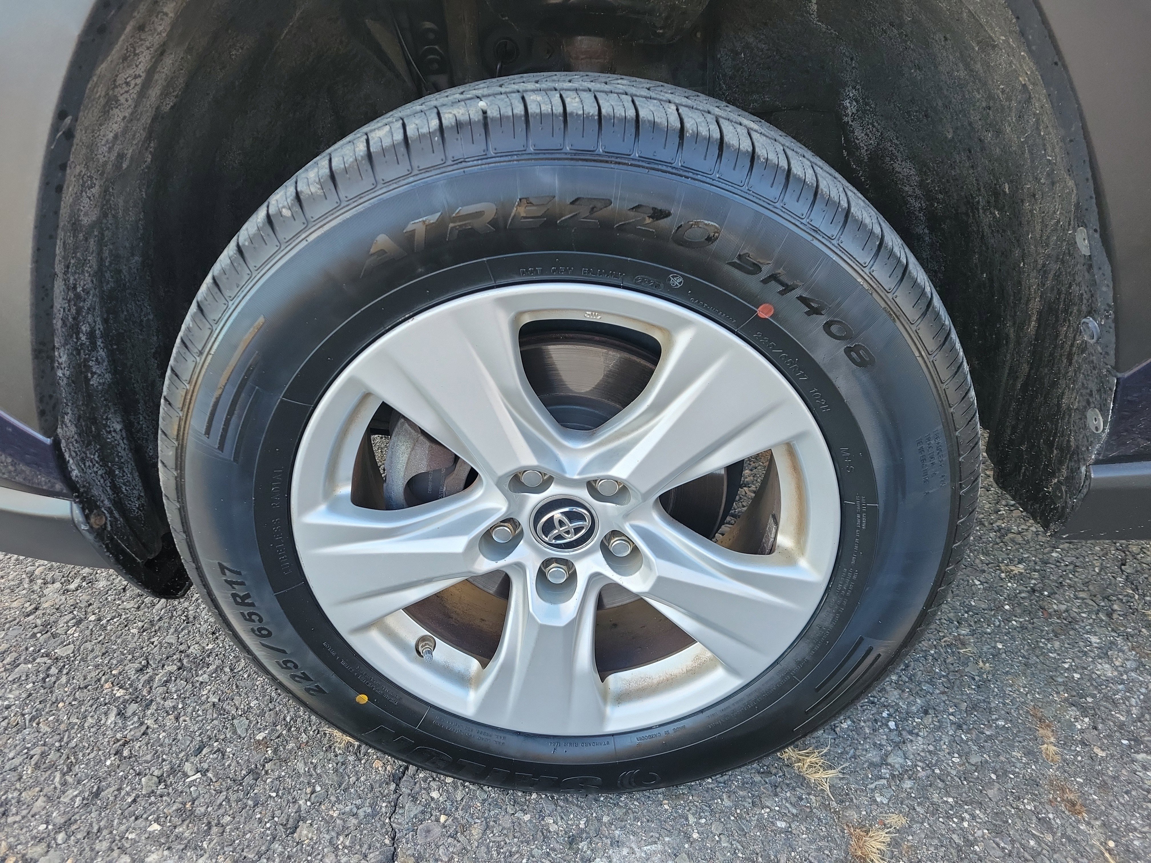 Used 2019 Toyota RAV4 XLE image 12