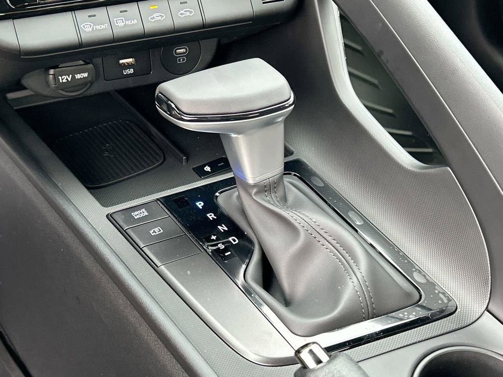 New 2026 Hyundai Elantra Sport FWD image 27