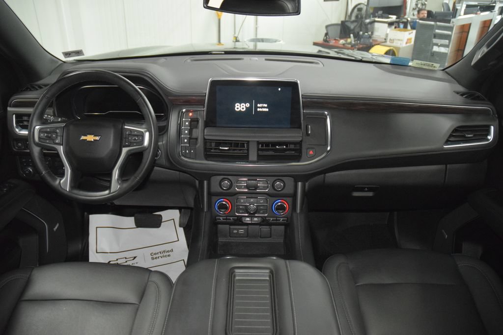 Used 2023 Chevrolet Tahoe LT w/ LT Signature Package AWD/4WD image 31
