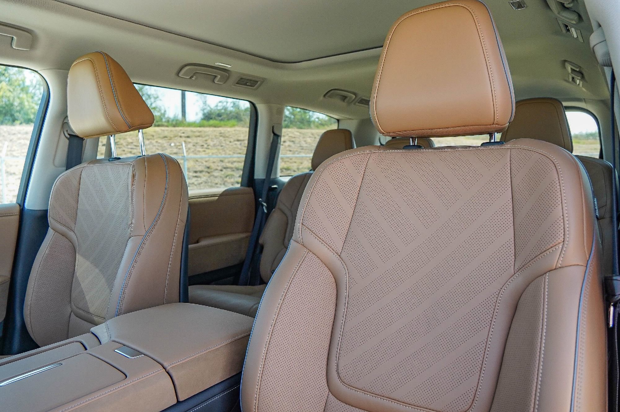 New 2026 INFINITI QX80 Luxe w/ Cargo Package image 10