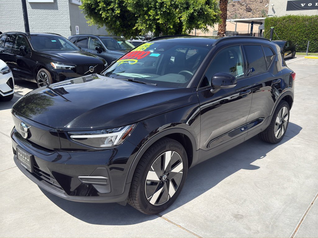 New 2025 Volvo EX40 Core w/ Climate Package AWD/4WD image 3