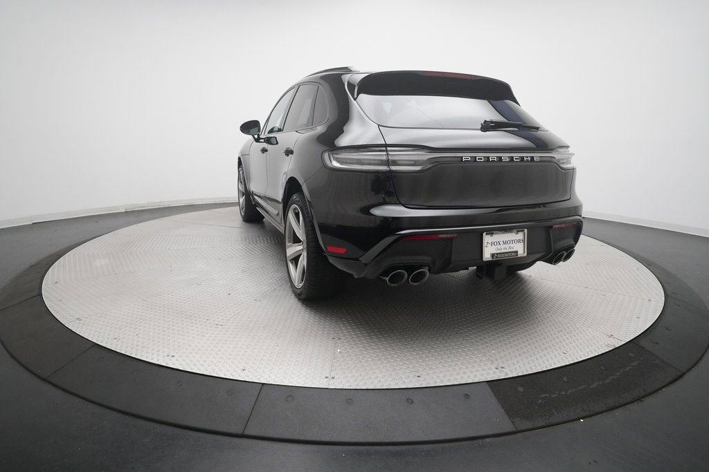 Certified 2026 Porsche Macan image 13