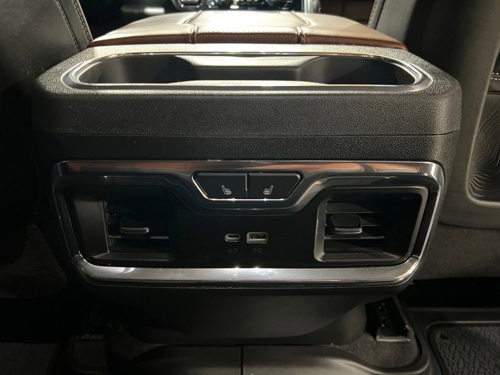Used 2024 GMC Sierra 3500 Denali Ultimate image 20