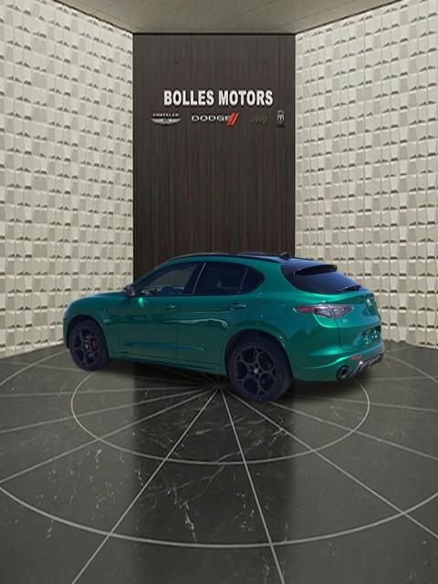 Used 2025 Alfa Romeo Stelvio Tributo Italiano w/ Driving Assist Package AWD/4WD image 8