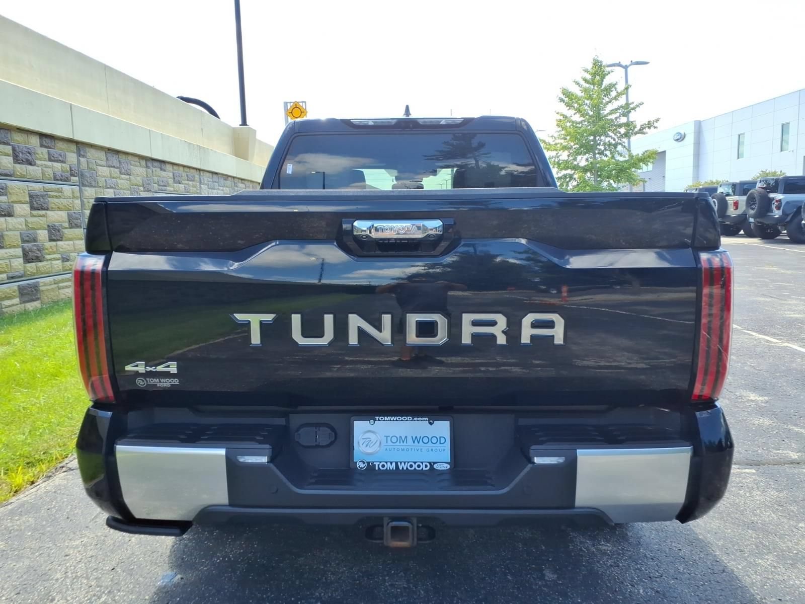Used 2022 Toyota Tundra Capstone AWD/4WD image 9