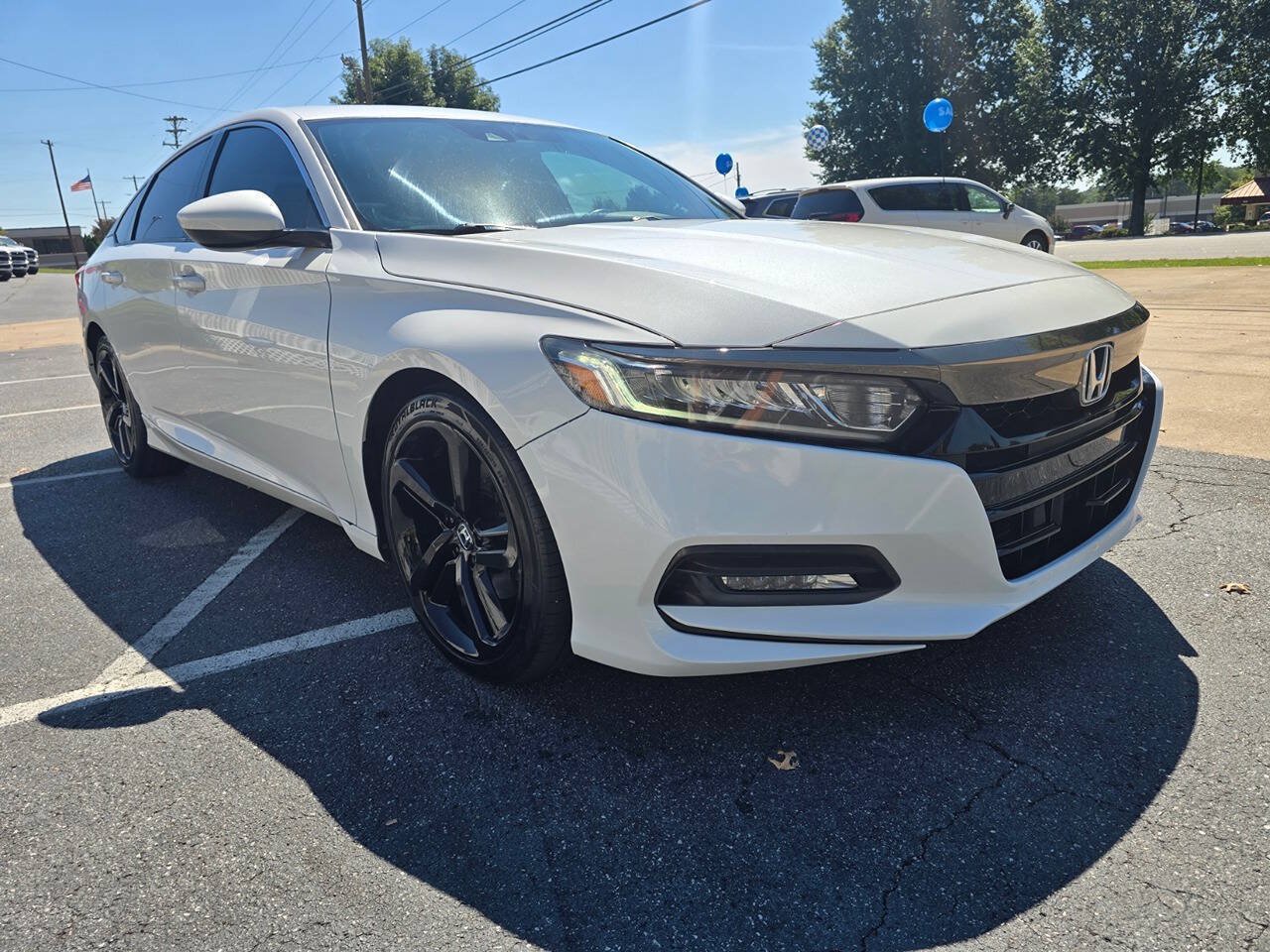 Used 2018 Honda Accord Sport image 8
