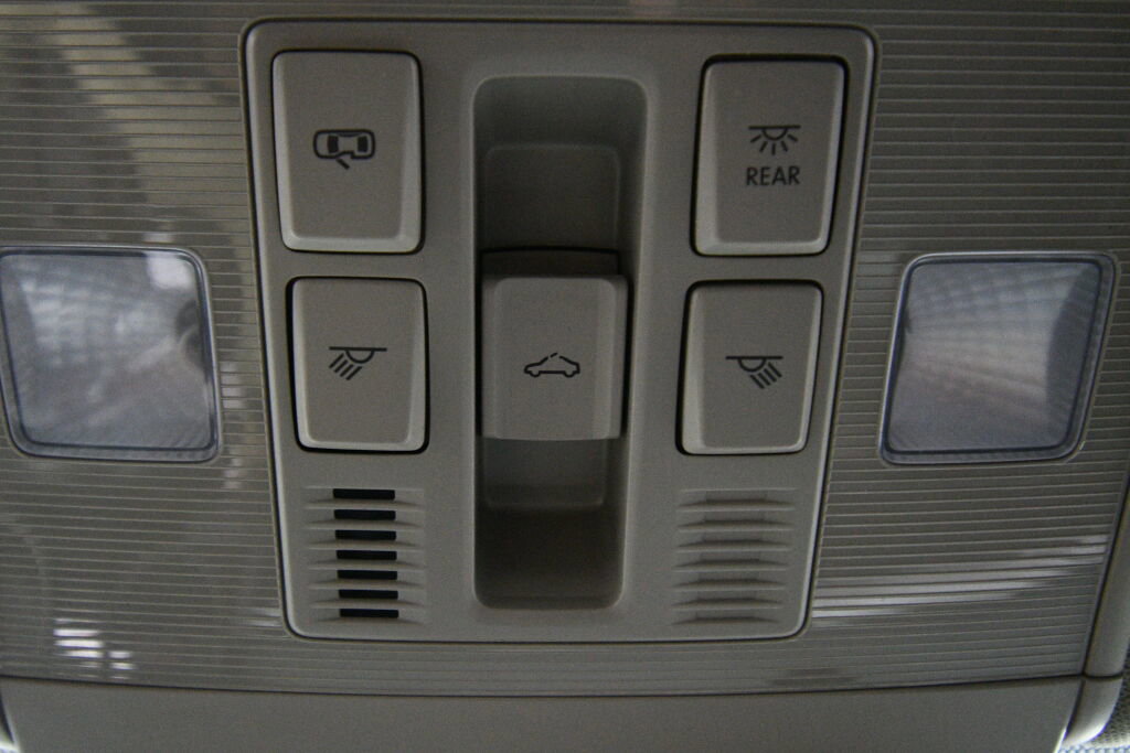 Used 2019 Volkswagen Atlas SE w/ Panoramic Sunroof Package image 19