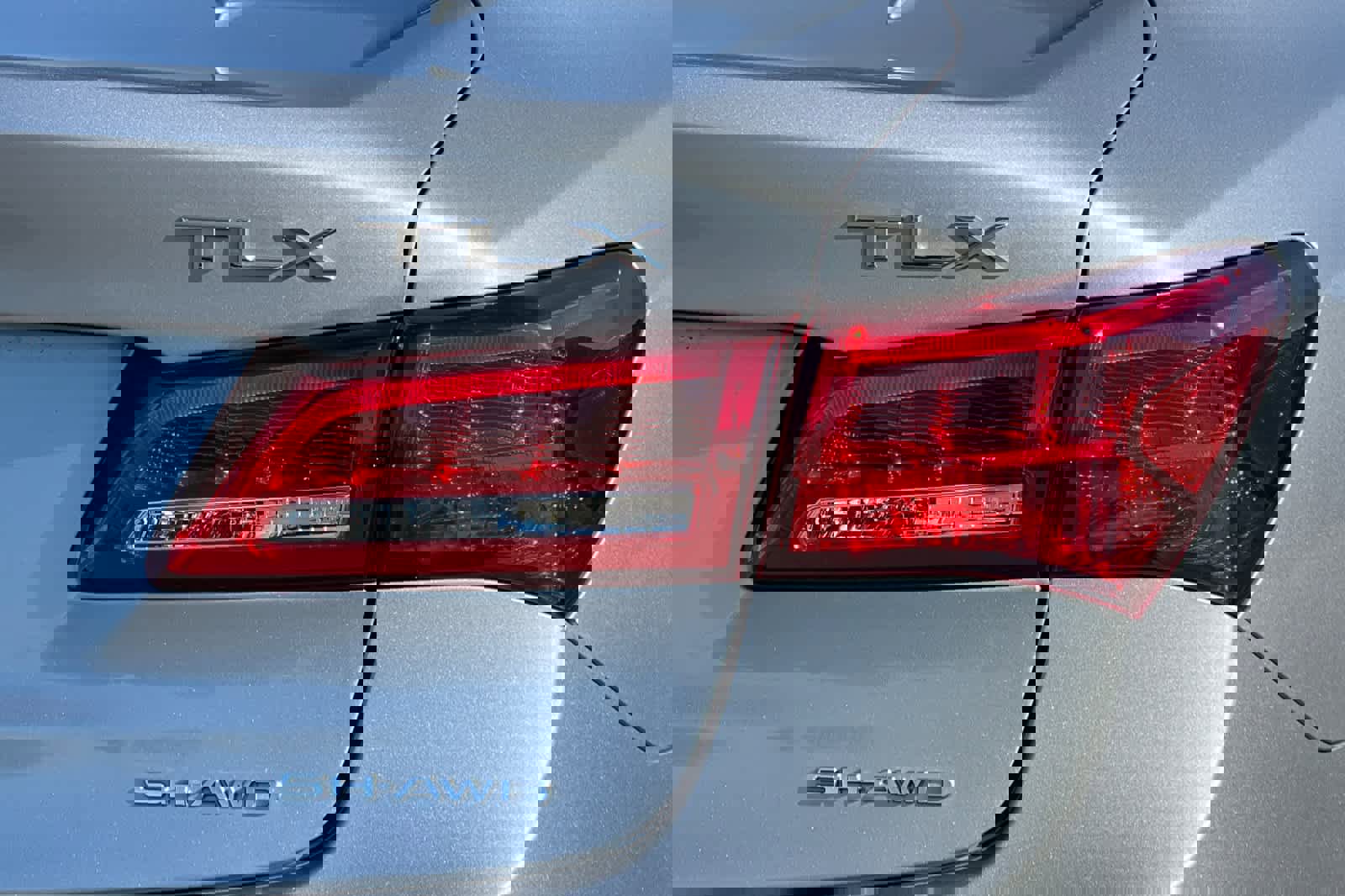 Used 2018 Acura TLX V6 SH-AWD w/ Technology Pkg image 32