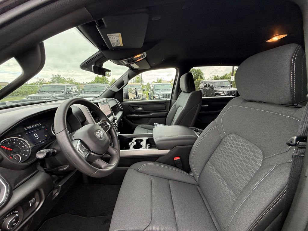 New 2026 RAM 1500 Express AWD/4WD image 13