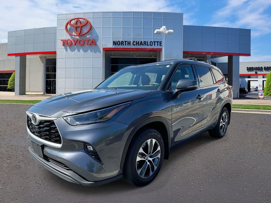 Used 2021 Toyota Highlander XLE image 8