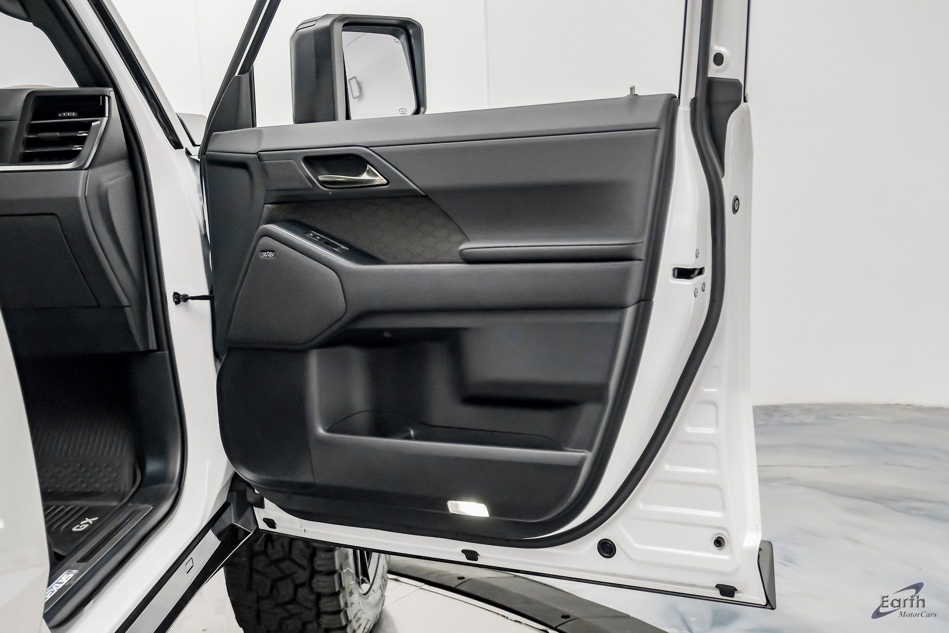 Used 2025 Lexus GX 550 550 Luxury+ 22 VOSSEN WHEELS w/ Accessory Package (2T) image 87