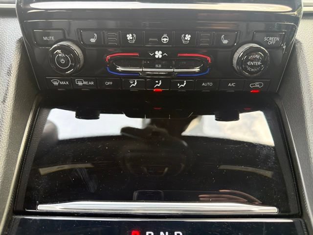 Used 2025 Jeep Grand Cherokee L Limited w/ Luxury Tech Group II RWD image 25