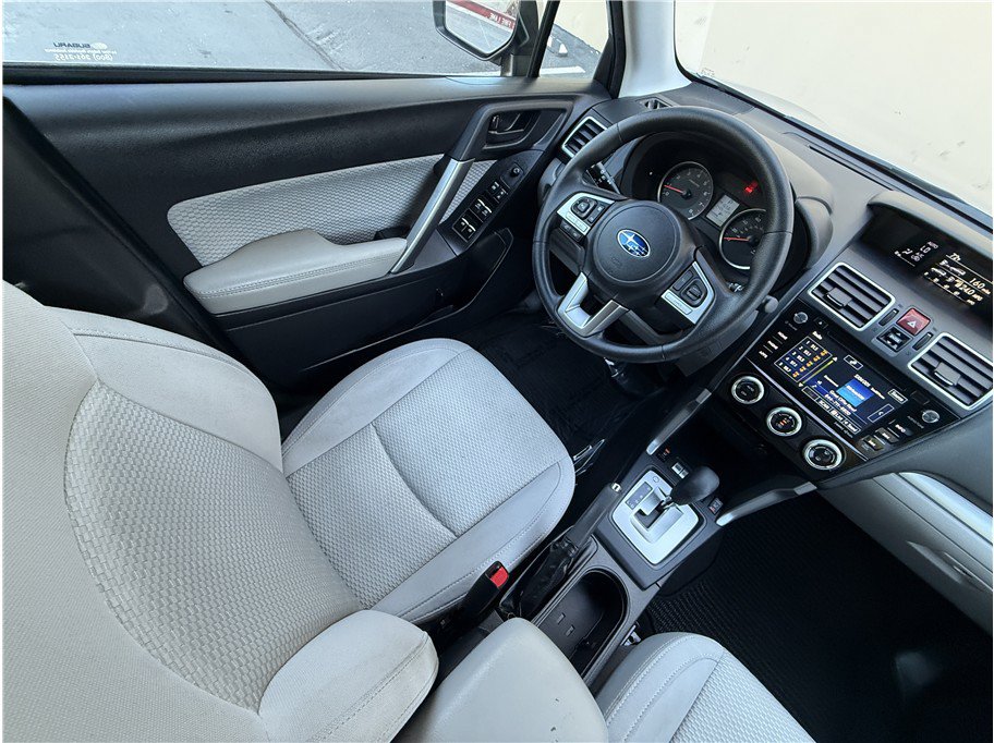 Used 2018 Subaru Forester 2.5i Premium w/ All-Weather Package AWD/4WD image 10