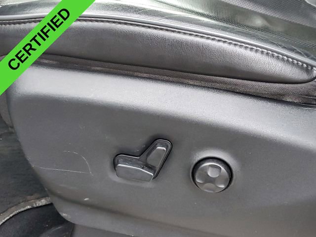 Used 2019 Chrysler Pacifica Limited image 38