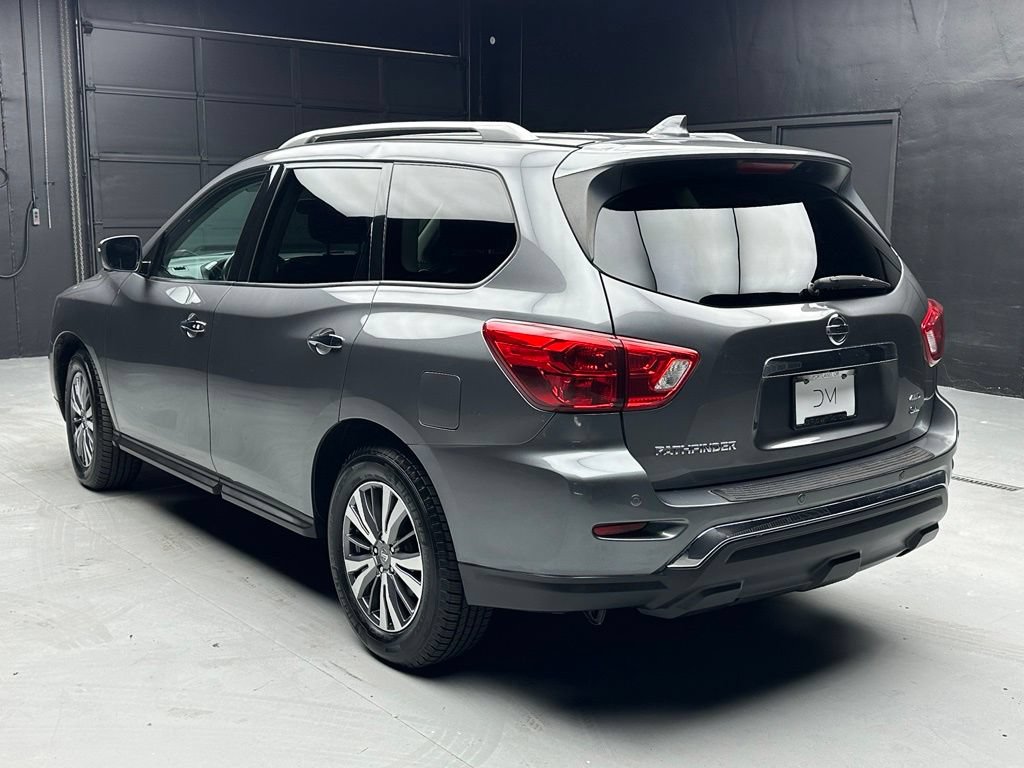 Used 2019 Nissan Pathfinder SL AWD/4WD image 5