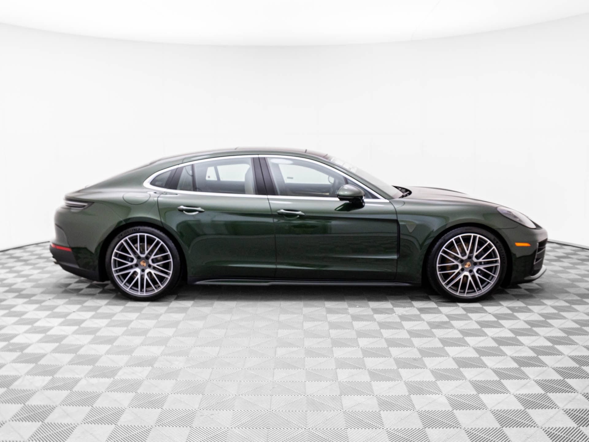 New 2026 Porsche Panamera 4 AWD/4WD image 8