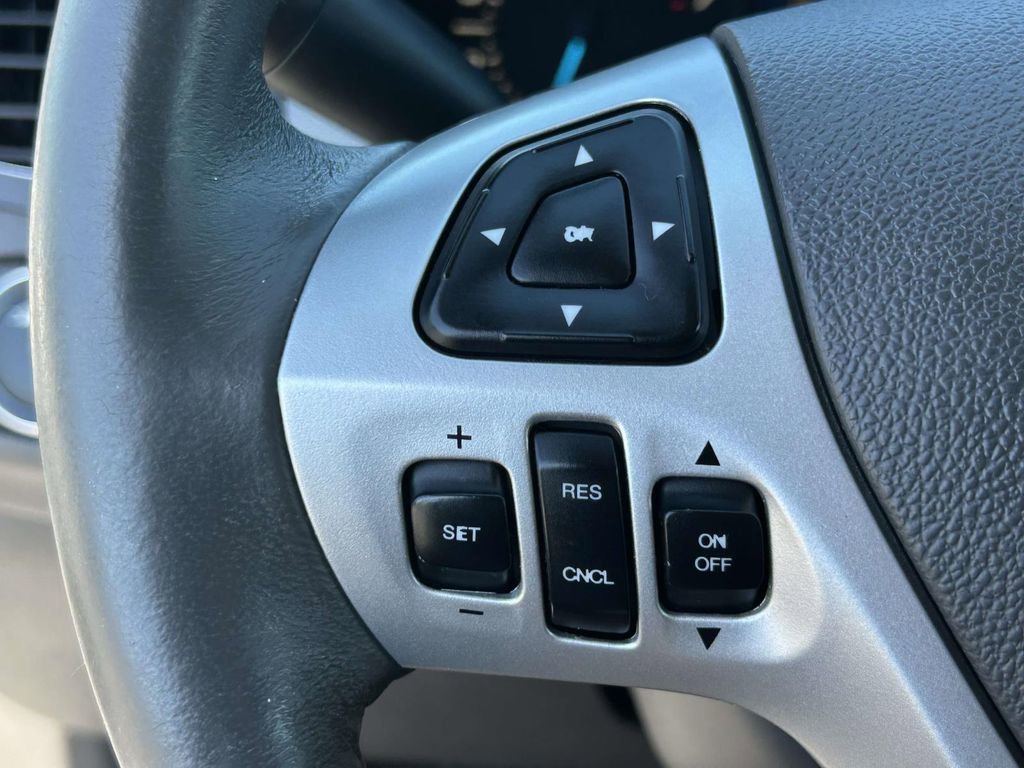 Used 2013 Ford Edge SEL FWD image 20