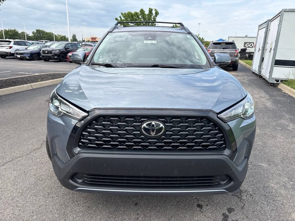 Used 2022 Toyota Corolla Cross LE AWD/4WD image 3