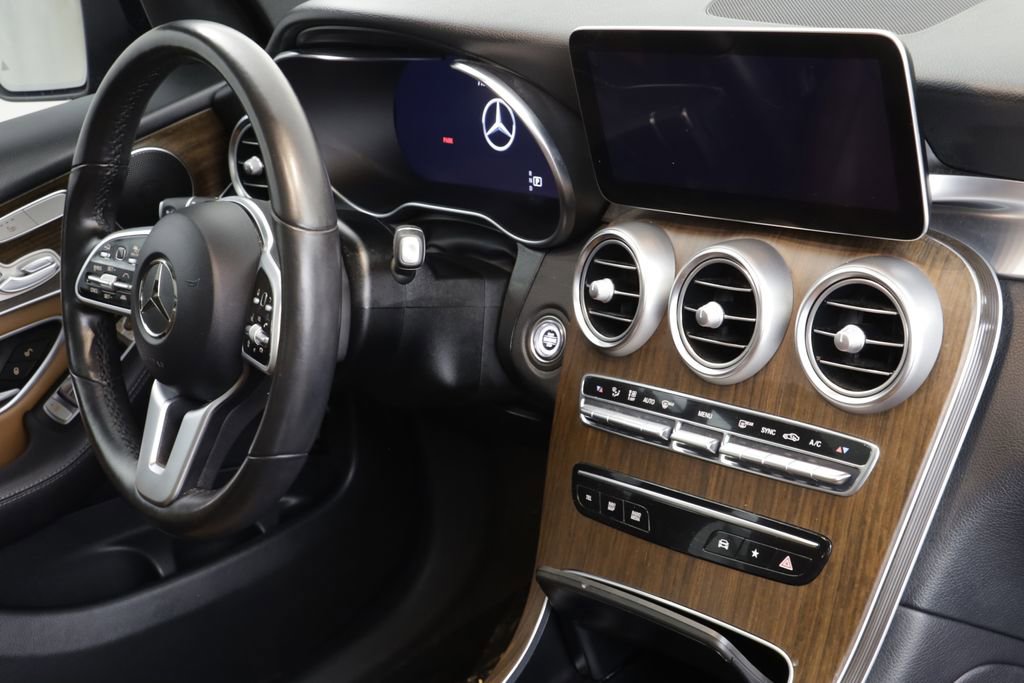 Used 2022 Mercedes-Benz GLC 300 4MATIC image 23