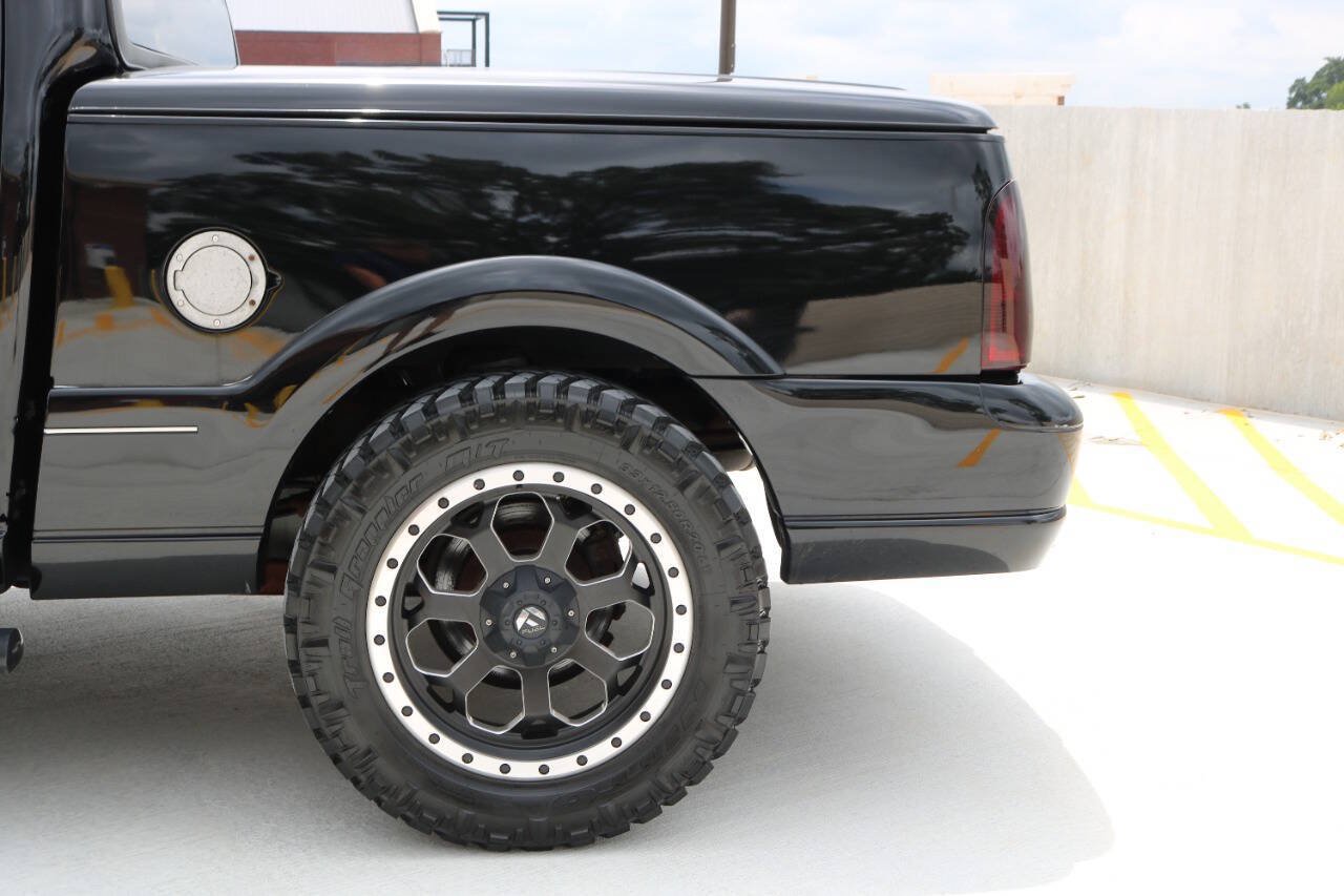 Used 2002 Lincoln Blackwood RWD image 39