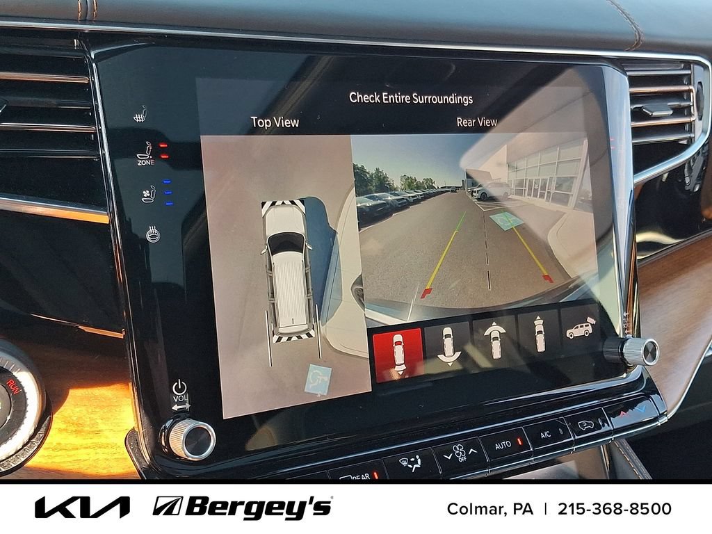 Used 2023 Jeep Grand Wagoneer Series III w/ Rear Seat Video Group 1 AWD/4WD image 24