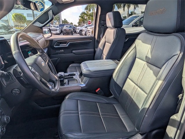 Used 2023 Chevrolet Silverado 1500 High Country w/ High Country Premium Package image 6