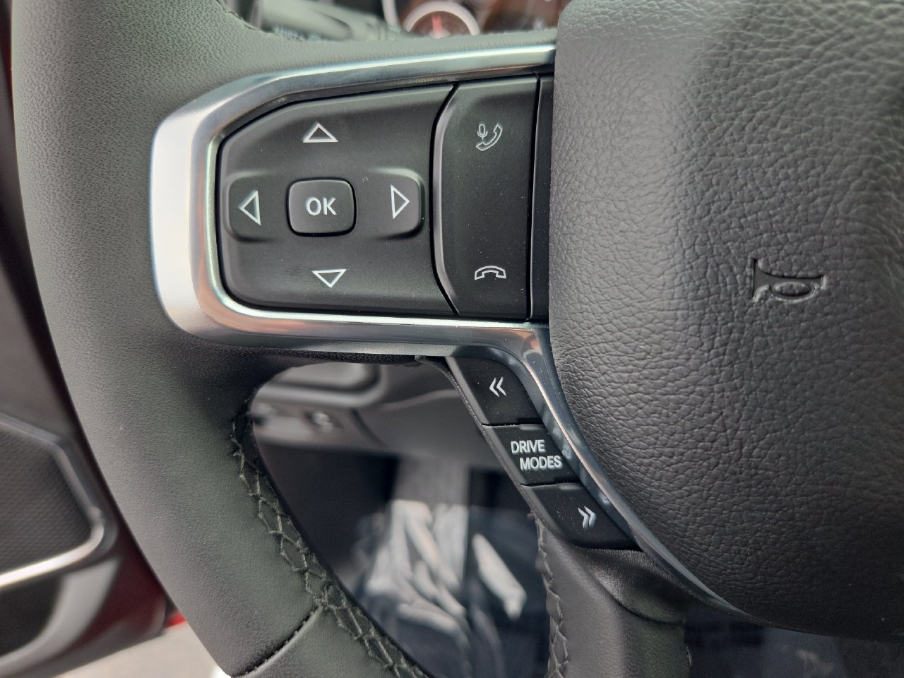 New 2026 RAM 1500 Laramie w/ Sport Appearance Package AWD/4WD image 31