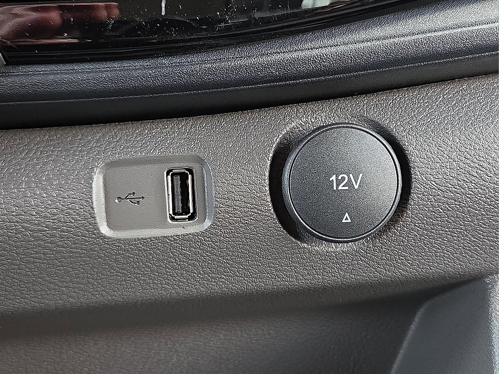 New 2025 Ford Transit 350 XLT RWD image 19
