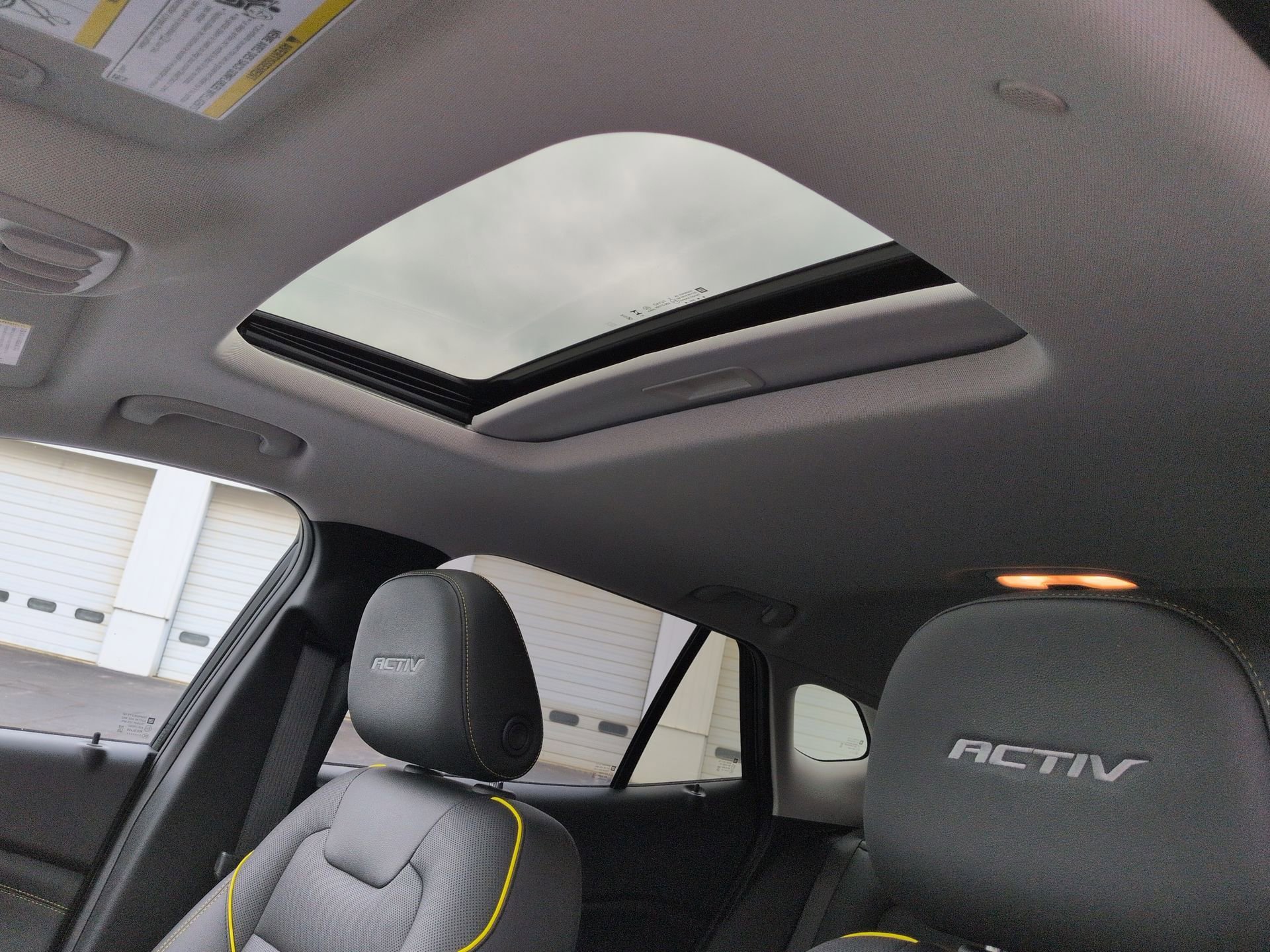 Certified 2024 Chevrolet Trax ACTIV w/ Sunroof Package FWD image 18