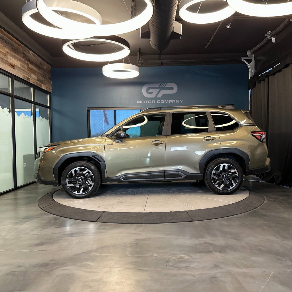 Used 2025 Subaru Forester Limited image 6