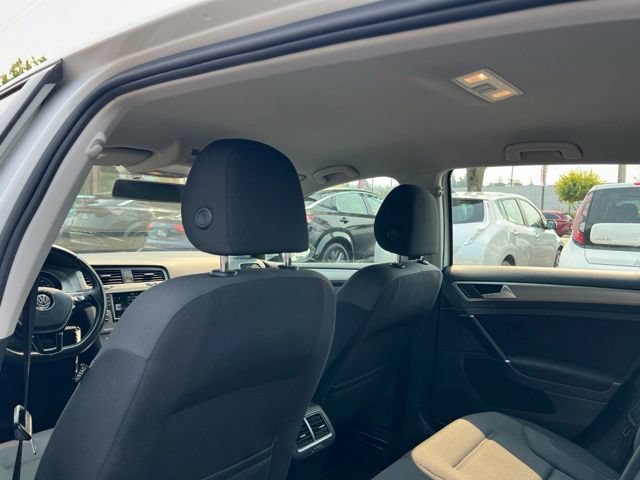 Used 2017 Volkswagen Golf S FWD image 11