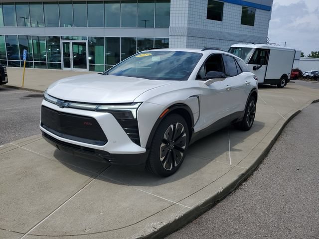 New 2025 Chevrolet Blazer EV RS w/ Super Cruise Package AWD/4WD image 2