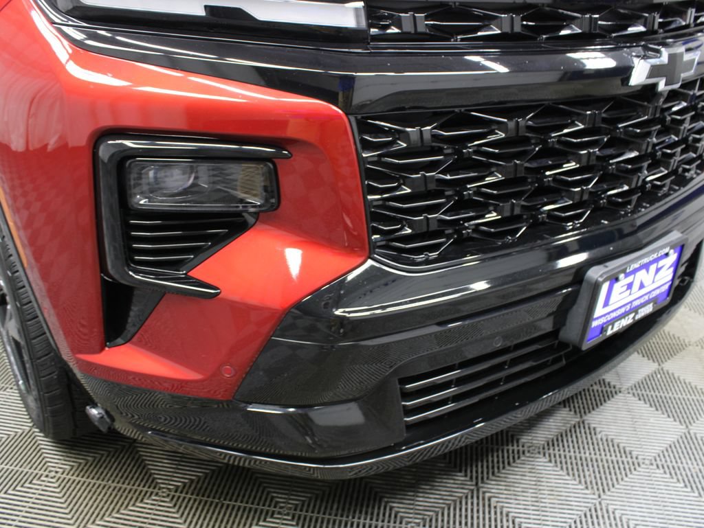 Used 2026 Chevrolet Traverse RS w/ LPO, Floor Liner Package AWD/4WD image 59