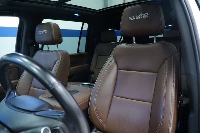 Used 2023 Chevrolet Suburban High Country AWD/4WD image 16