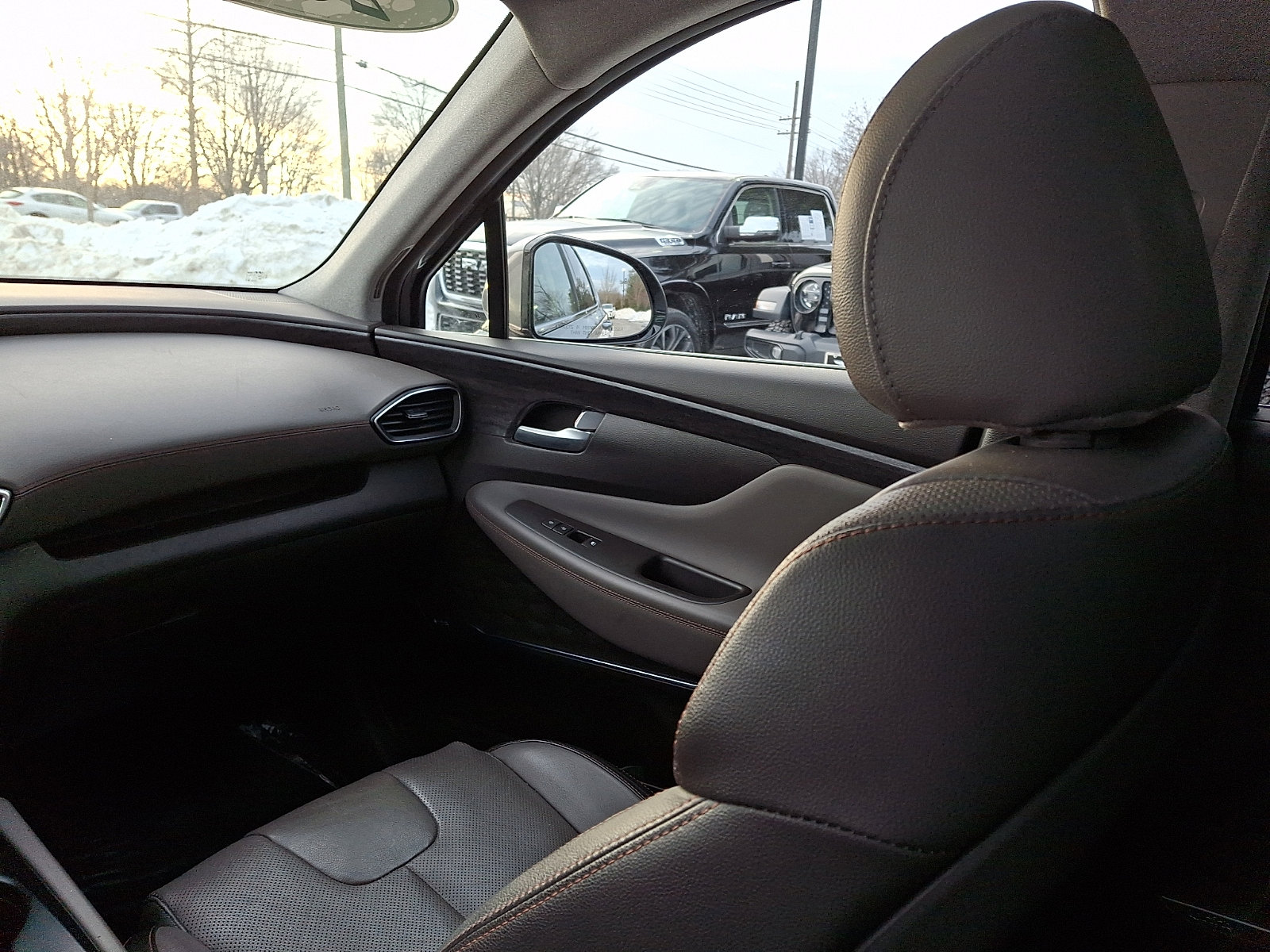 Used 2019 Hyundai Santa Fe AWD image 17