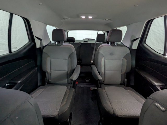 Used 2020 Chevrolet Traverse LT FWD image 18