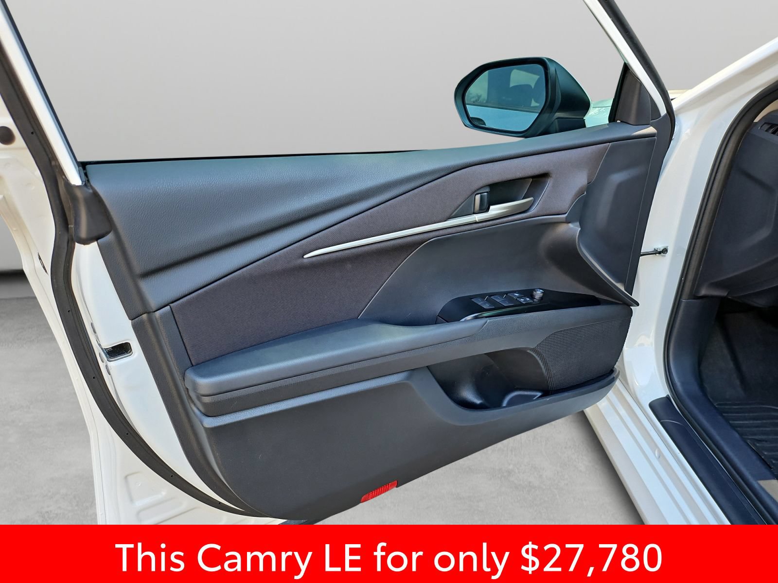 Used 2025 Toyota Camry LE FWD image 34